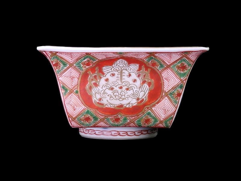 大聖寺伊万里　金唐草に獅子　石畳花枡紋の図　四方角向付　D508AS-DCm