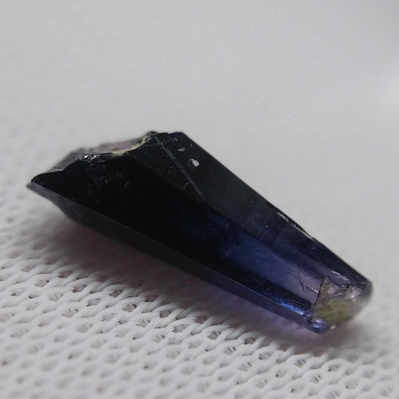 529 バイカラーサファイア 結晶 原石 ウィンザー産