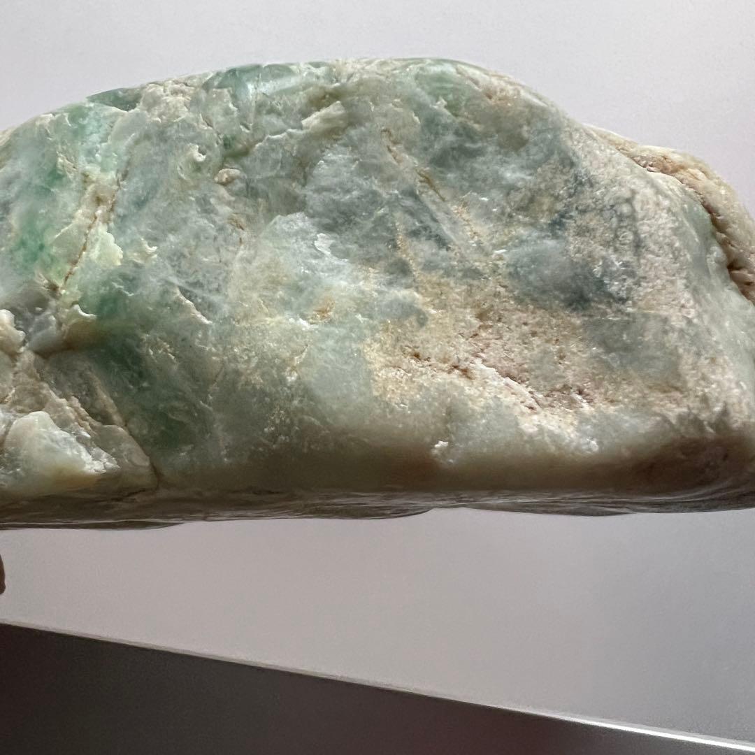 【最終値下】翡翠原石　糸魚川産643g 鉱物標本