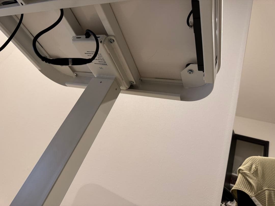 airLIFT 電動昇降デスク ホワイト