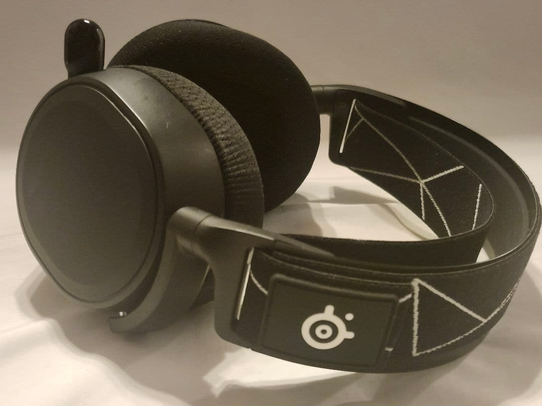 ヘッドホン steelseries ARCTIS9