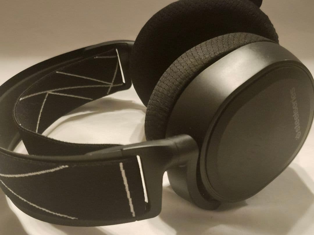 ヘッドホン steelseries ARCTIS9