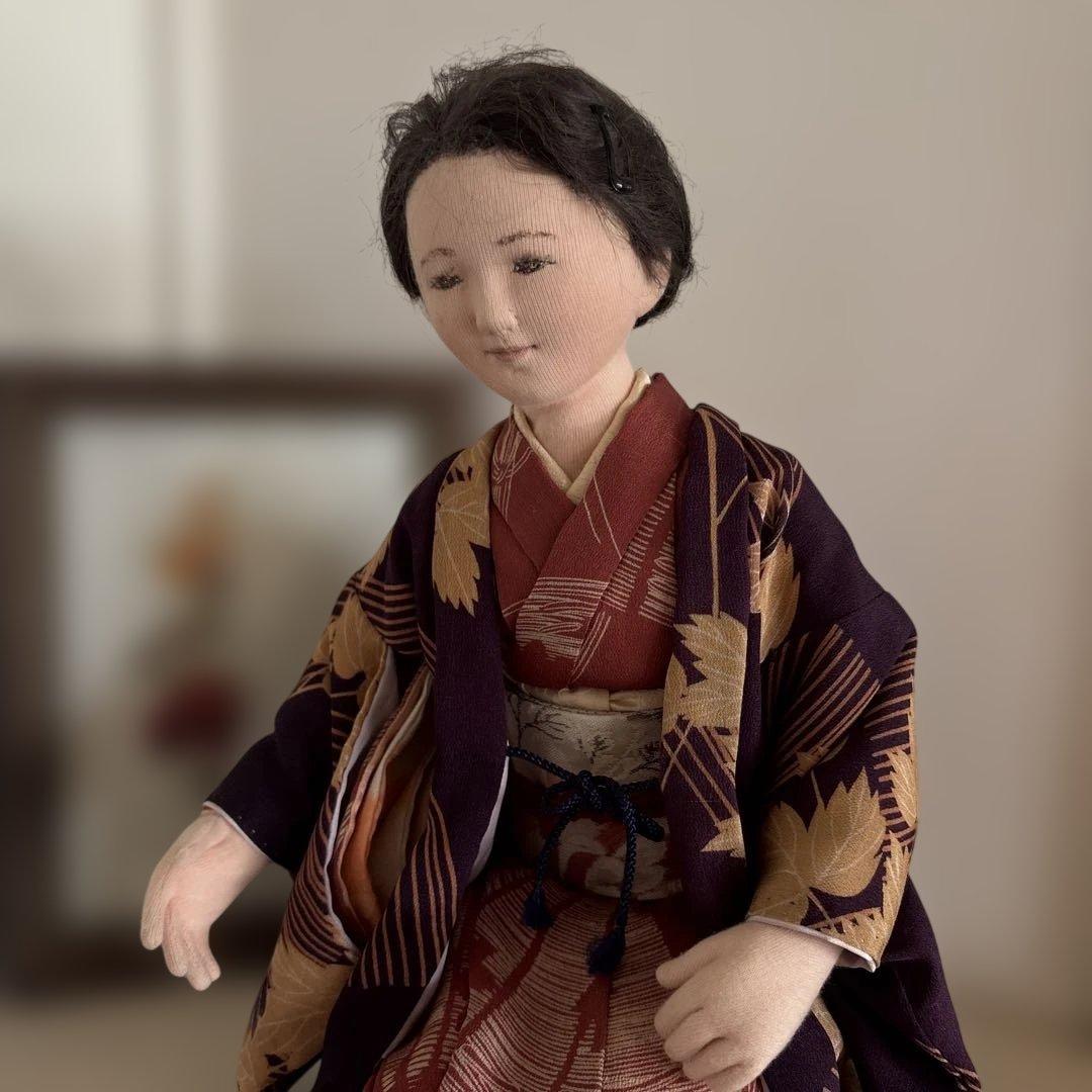 ⑬和服の人形（紫・赤模様）