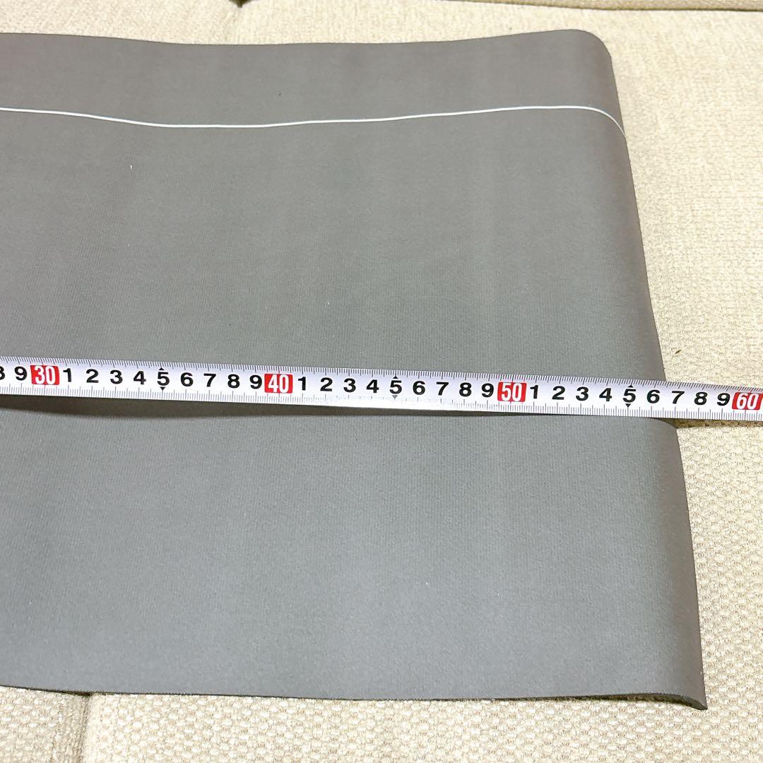 グレーのシンプルなバスマット サイズ60×40