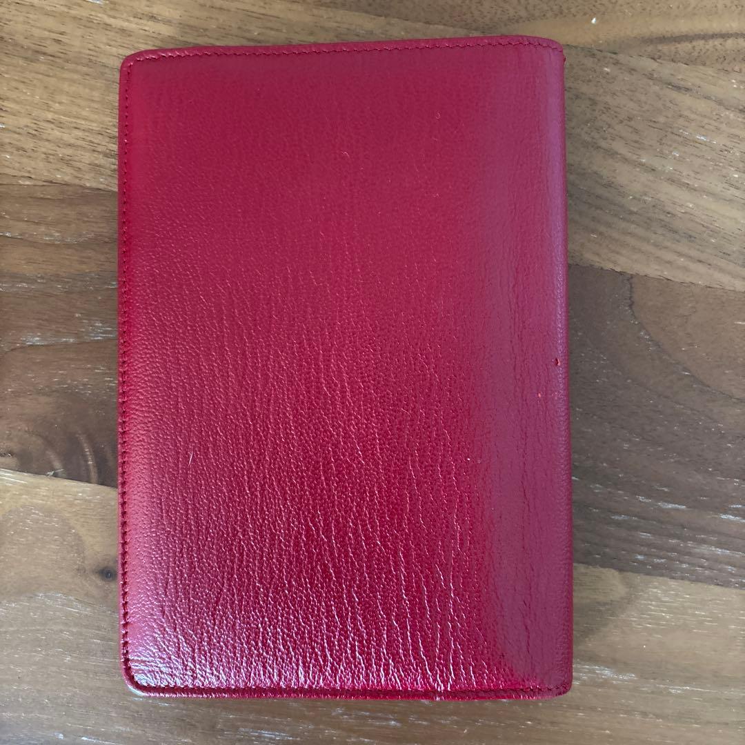 CHANEL レッド 二つ折り財布