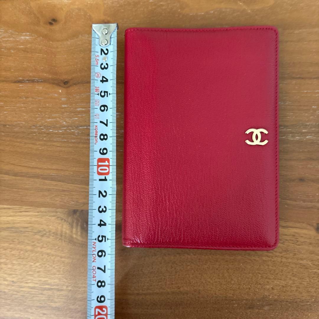 CHANEL レッド 二つ折り財布