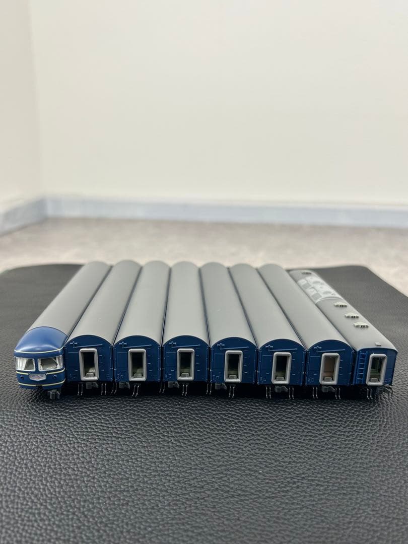 KATO 20系 寝台特急「さくら」長崎編成 8両.佐世保編成8両