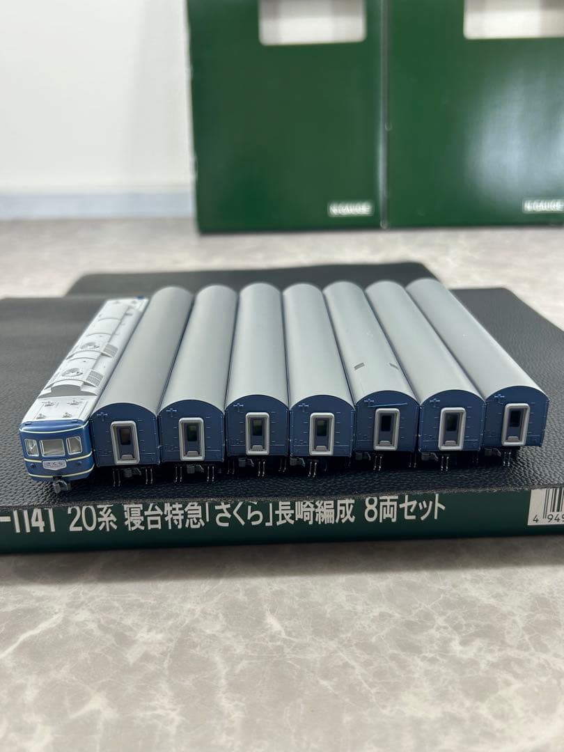 KATO 20系 寝台特急「さくら」長崎編成 8両.佐世保編成8両