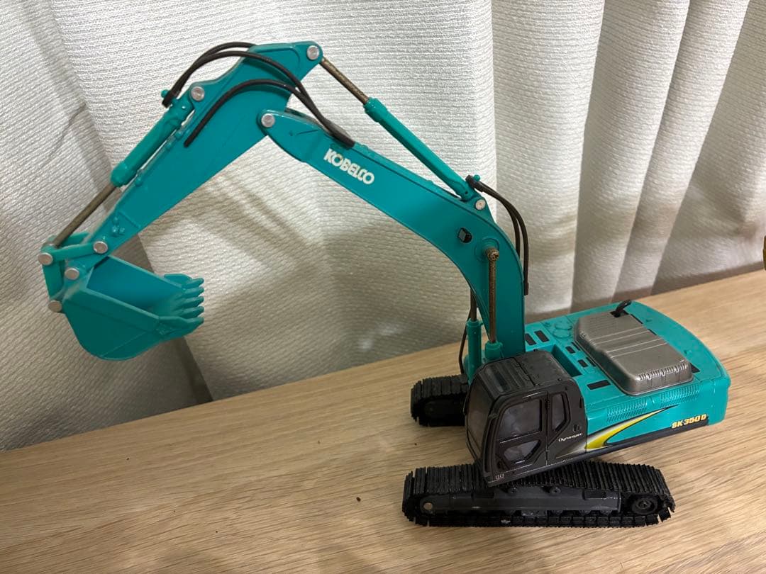CAT 320D & KOBELCO SK200-8 ミニチュアショベルカー