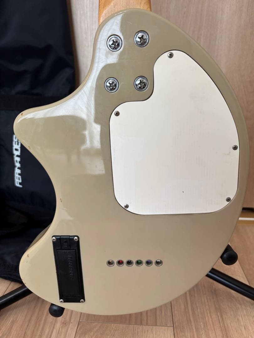 ミニギター　ZO-3 FERNANDES