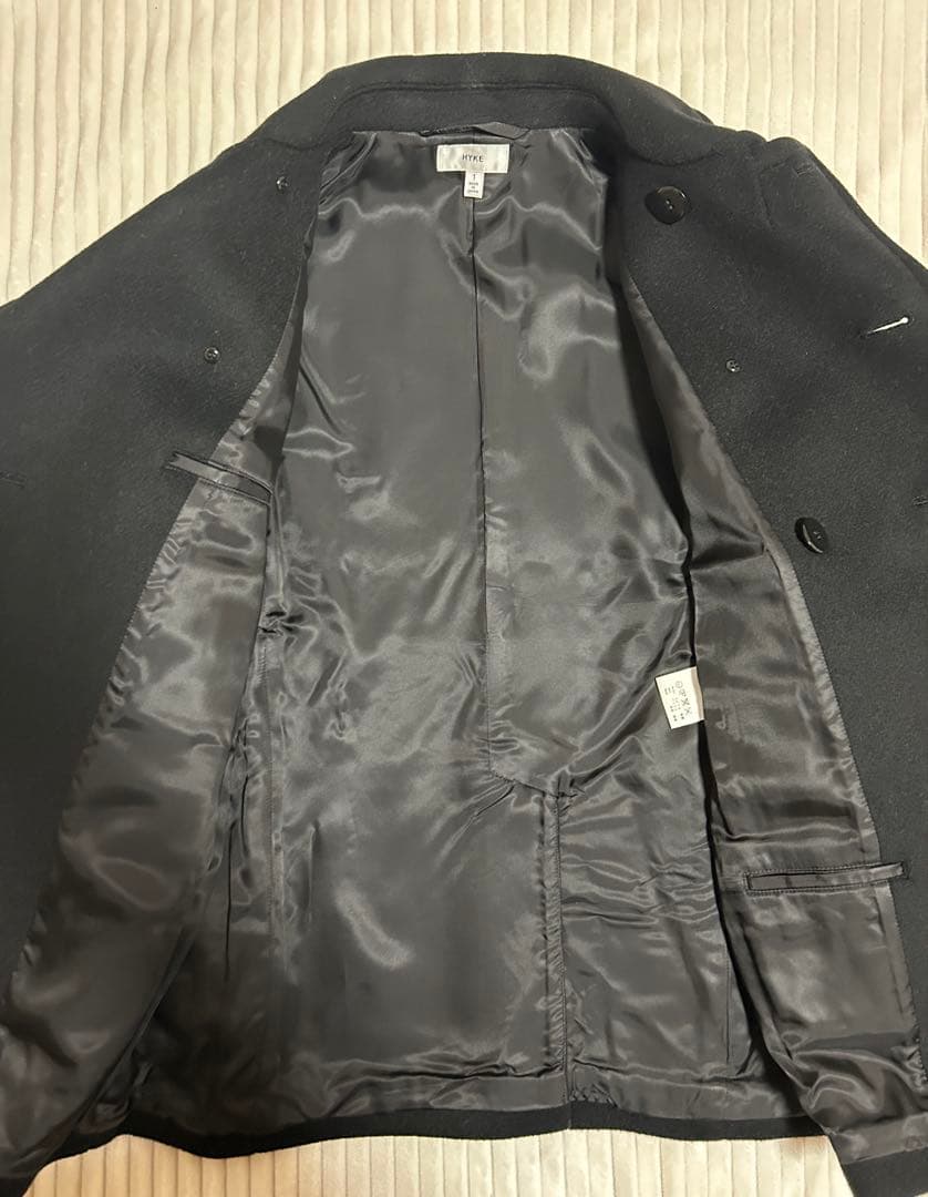 【美品 1度のみ使用】HYKE ハイク　黒　ショート丈　Pコート　サイズ：1
