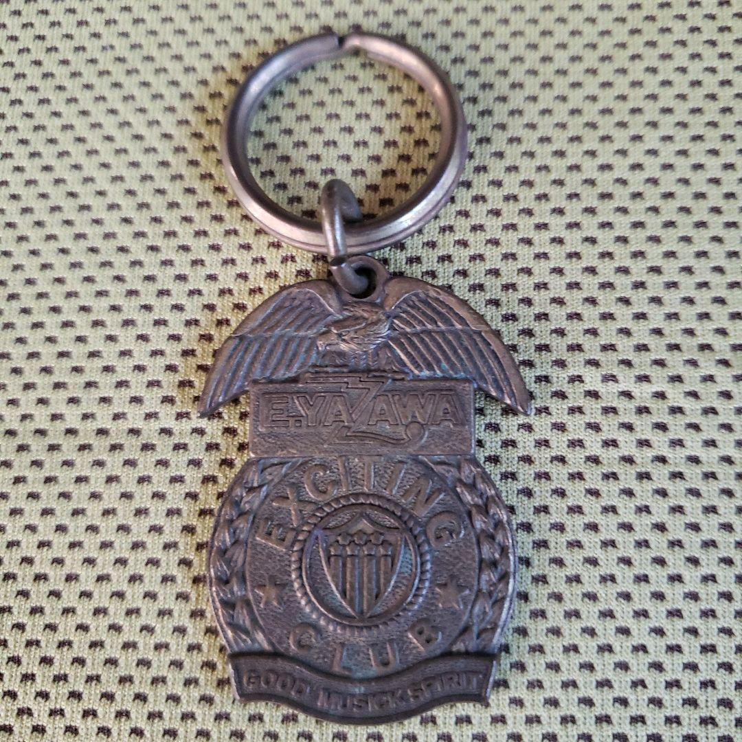 E.YAZAWA エンブレム型キーホルダー