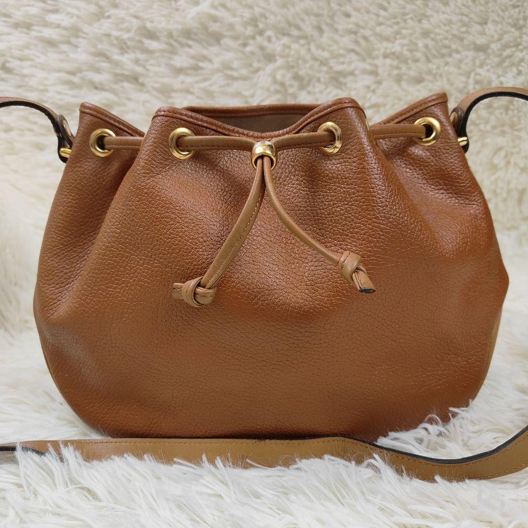 本日限定価格　Dior　ショルダーバッグ　レザー　巾着　肩掛け　CD金具　シボ革