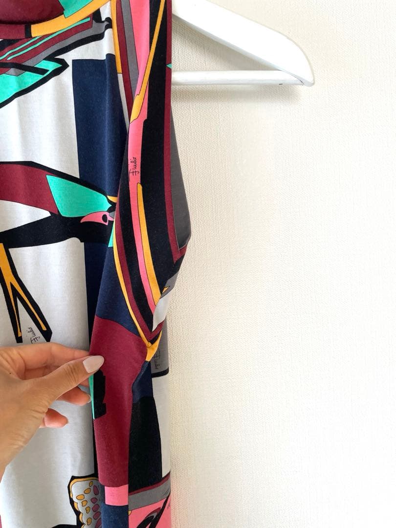 EMILIO PUCCI ノースリーブトップス　エミリオプッチ