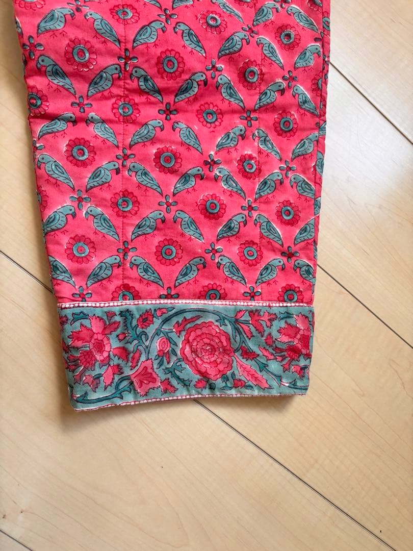 花柄ピンクサルエルパンツ