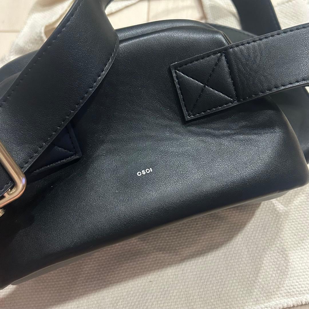osoi オソイ　ブラック レザー ショルダーバッグ　韓国　ファッション　カバン