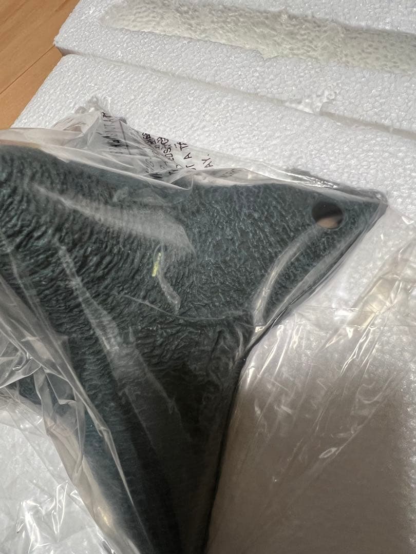 機動戦士ガンダム　ソロモン ポリストーンオブジェ　新品　レア　ユニファイブ製