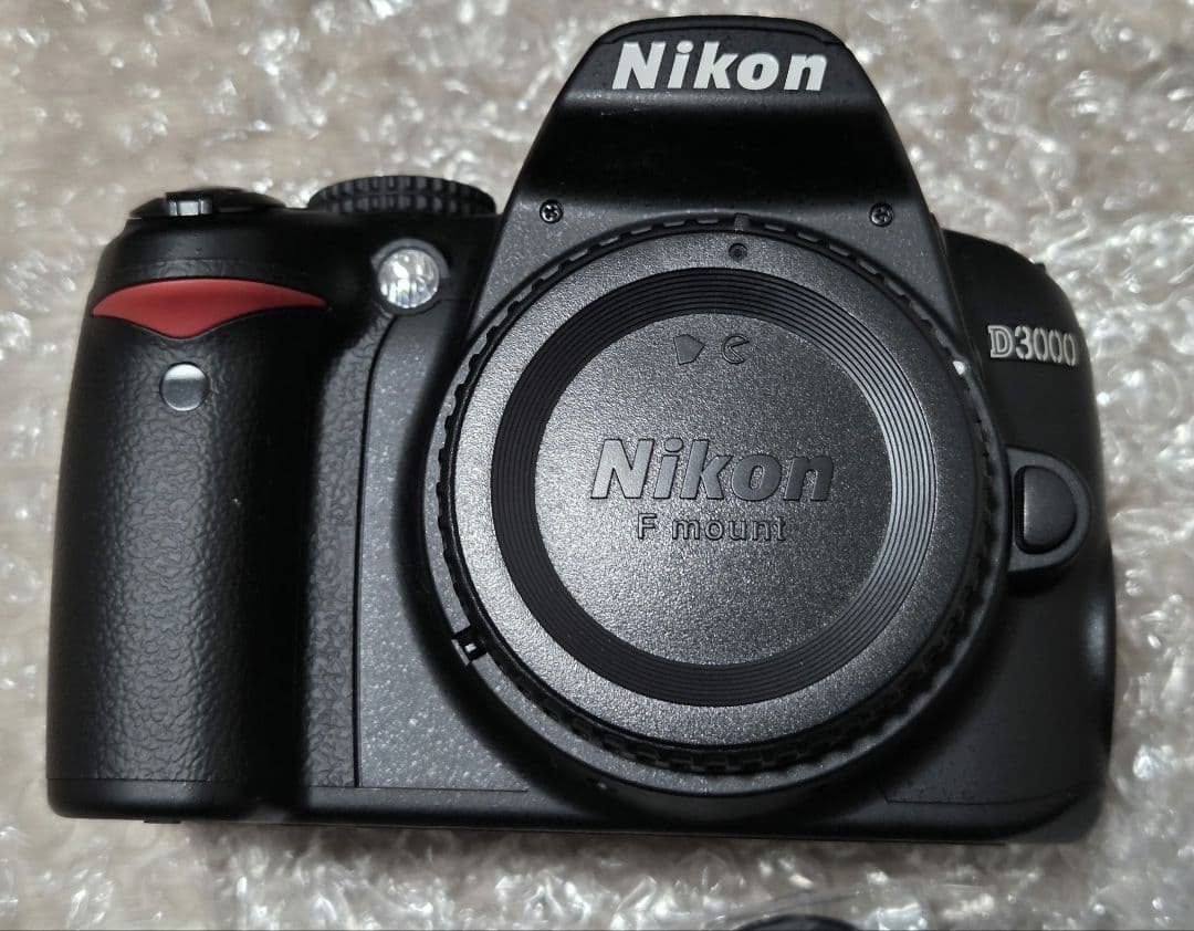 U*s様 Nikon D3000　デジタル一眼レフカメラ18-55mmレンズ