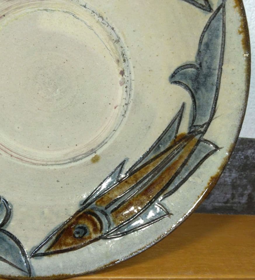 人間国宝 金城次郎 魚紋皿 栞 共箱 美品 壺屋焼 壷屋焼 やちむん