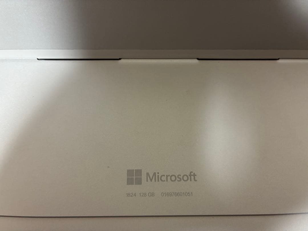 Microsoft Surface Go 128GB 日本語キーボード付き