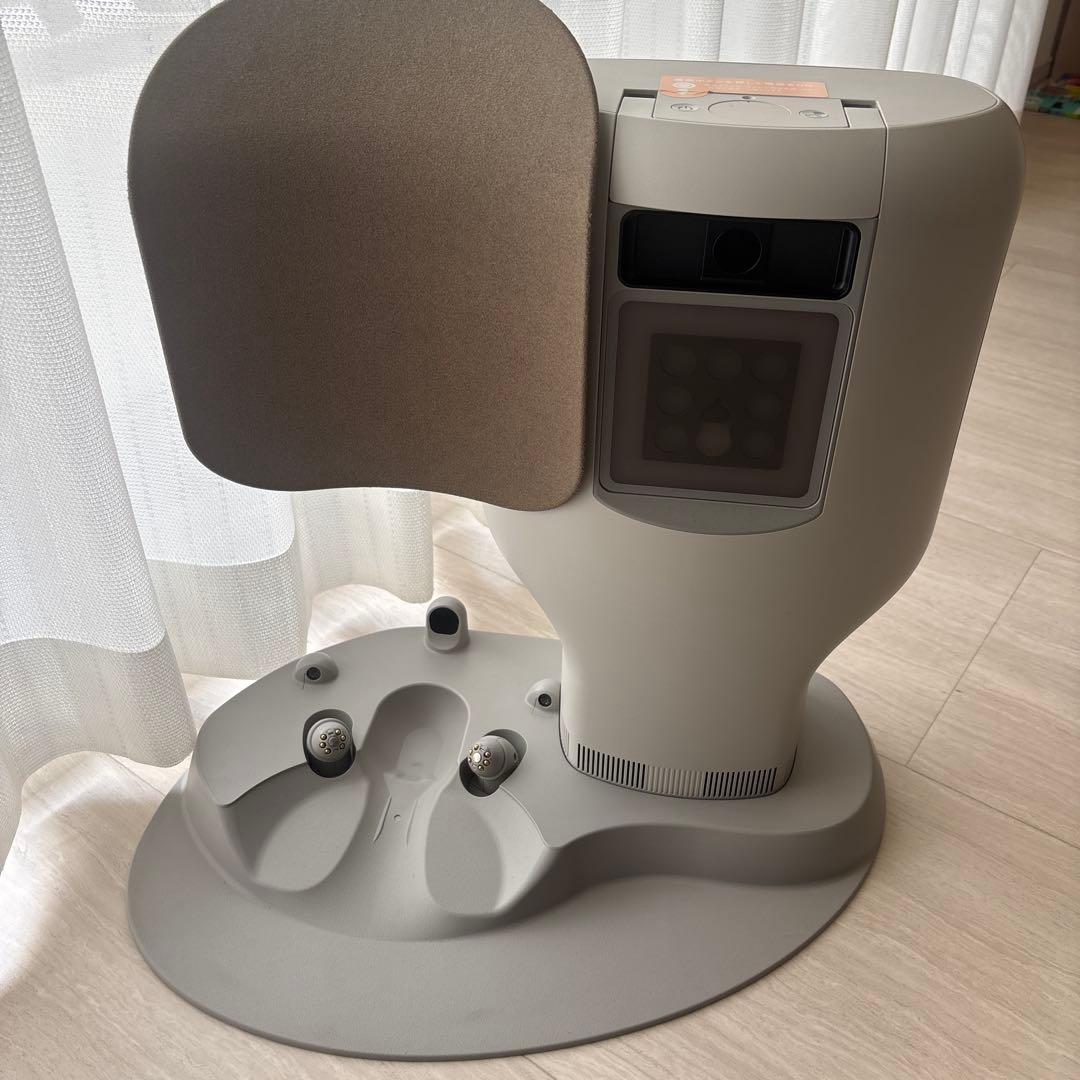 ラボット　本体　ネスト　（ 充電器 ）　ウェア 付き