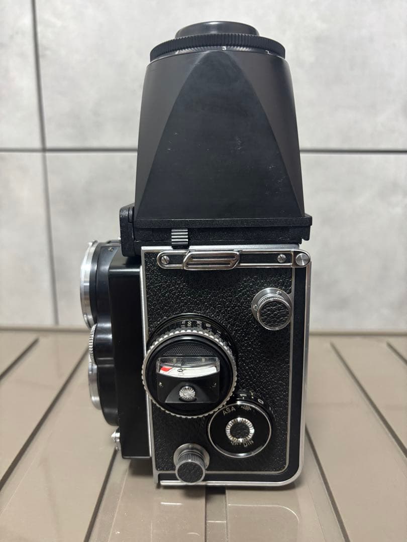 Rolleiflex 2.8F White Face Xenotar 二眼レフ