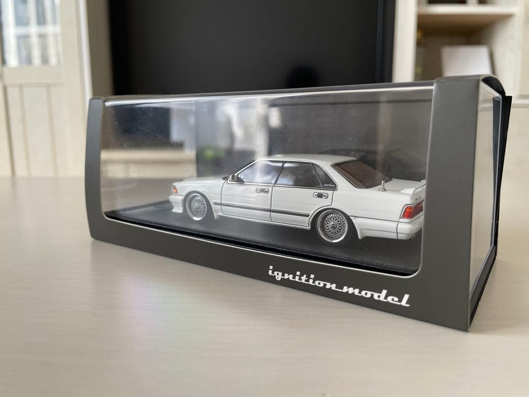 Y31 グランツーリスモSV イグニッションモデル　1/43 日産 グロリア