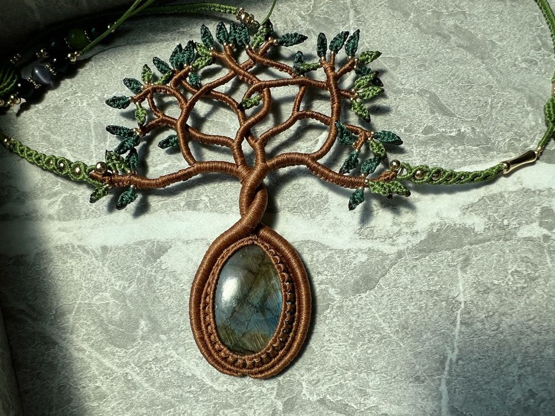 【handmade_Luna.】マクラメ× ラブラドライト ネックレス