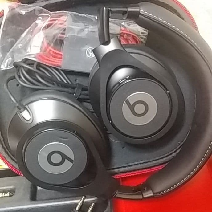 Beats by Dr Dre BT OV EXEC BLK　ワイヤーあり