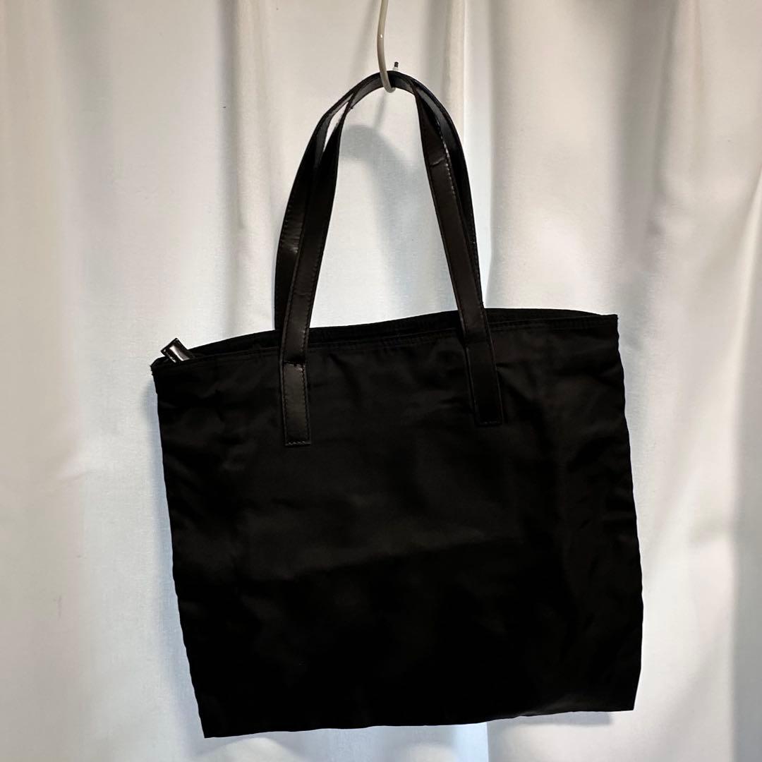 PRADA ナイロン ハンドトートバッグ 手持ちはレザー