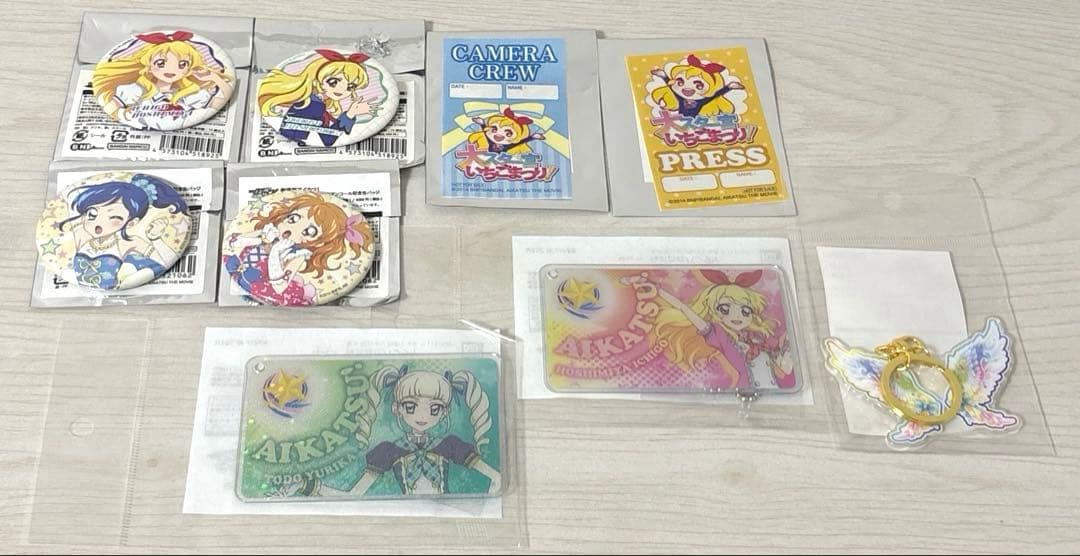 アイカツ グッズ 引退 まとめ売り 缶バッジ ポストカード キャンバスボード