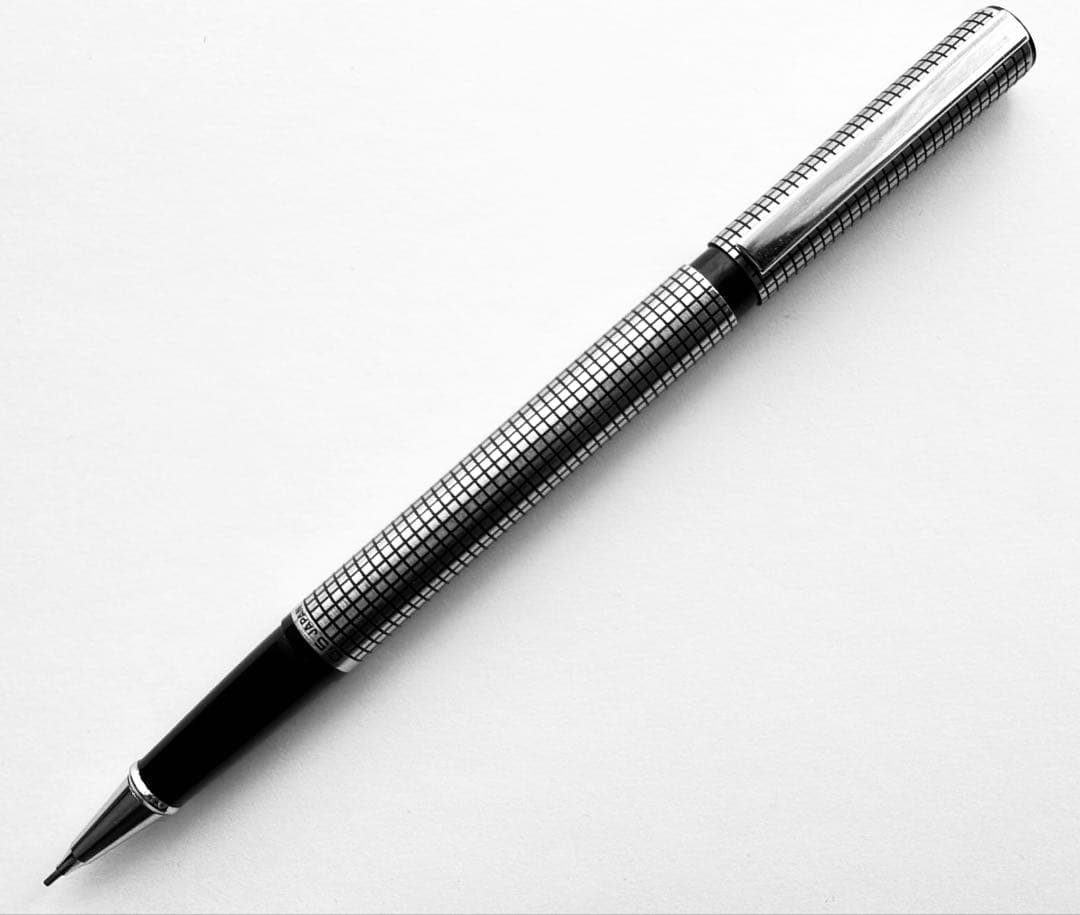 Pilot キャップ式シャープペンシル 格子柄 蝕刻 0.5mm 廃番