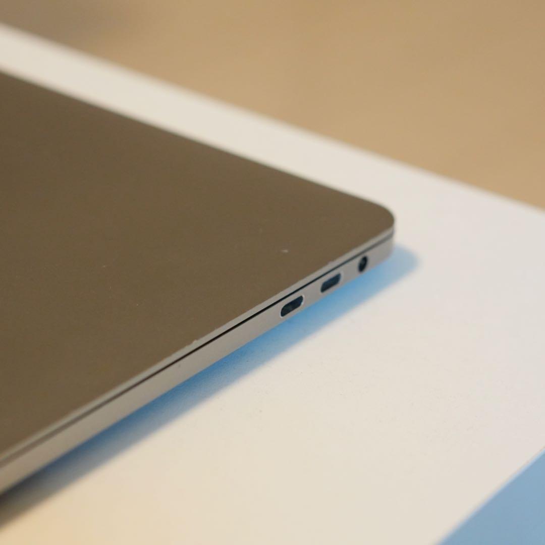 MacBook Pro 13インチ 2019 4ポート上位モデル スペースグレイ