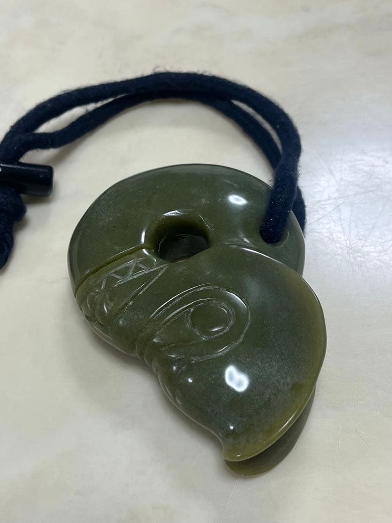 砡製 翡翠 縁起物 お守り ペンダント 天然石 お土産