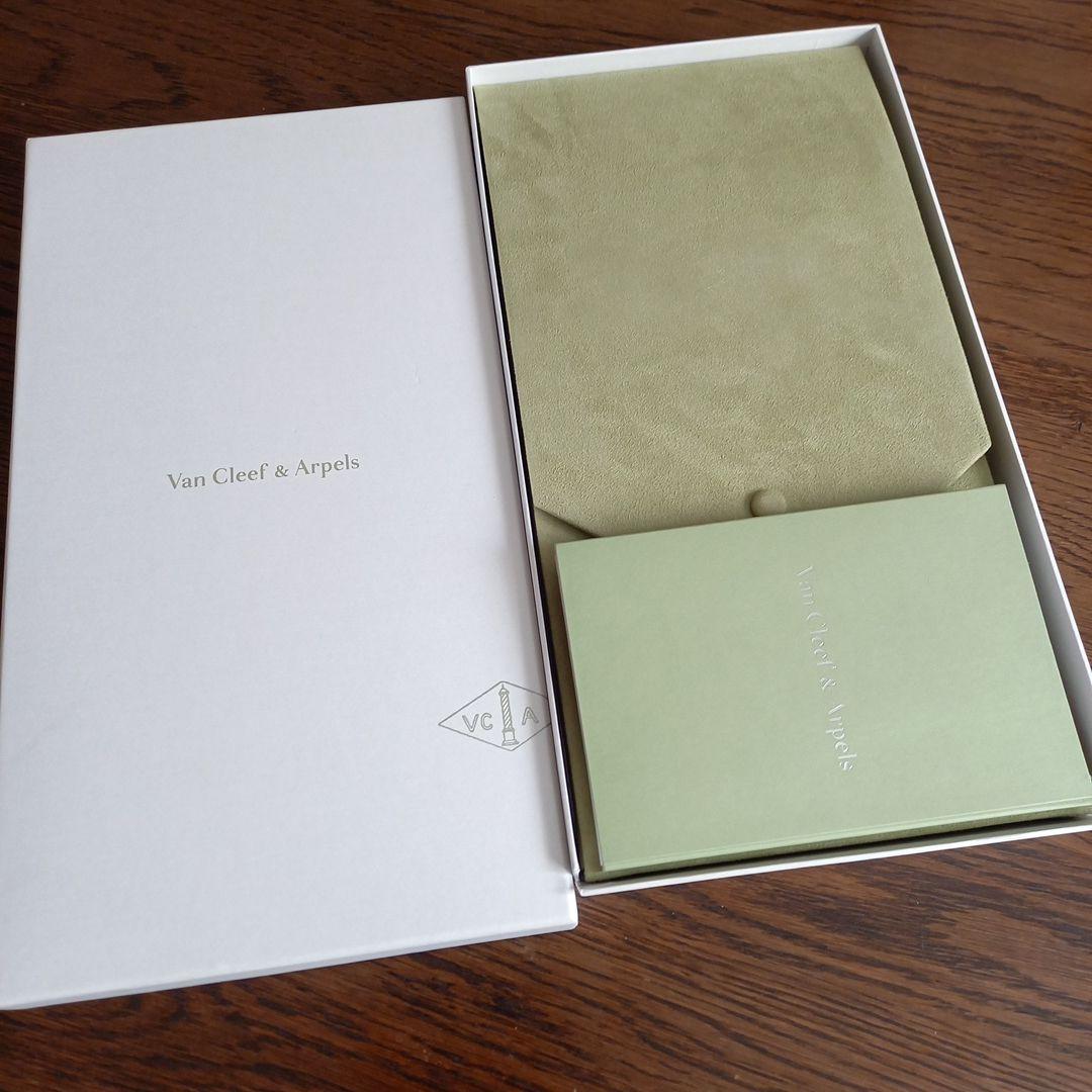 Van Cleef & Arpels ボックス　空箱