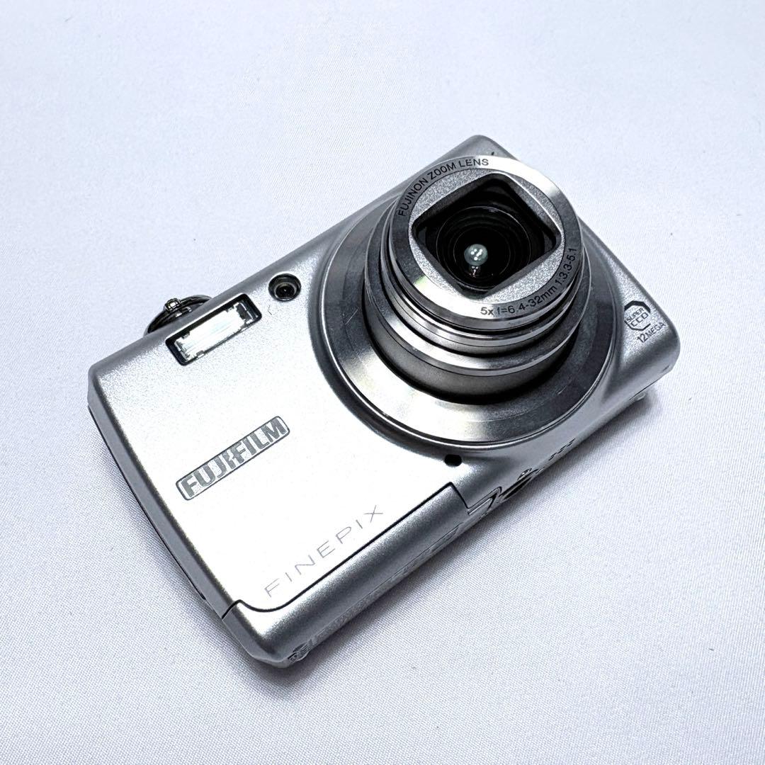 【美品】FUJIFILM FinePix F100fd シルバー 箱 説明書付き