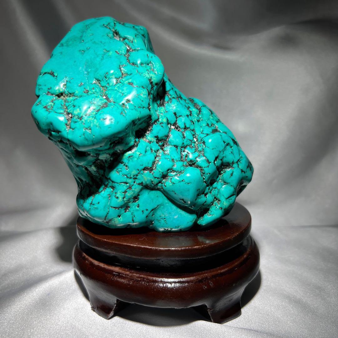 完璧の型と色　天然ターコイズ(トルコ石)置き物　財運招き