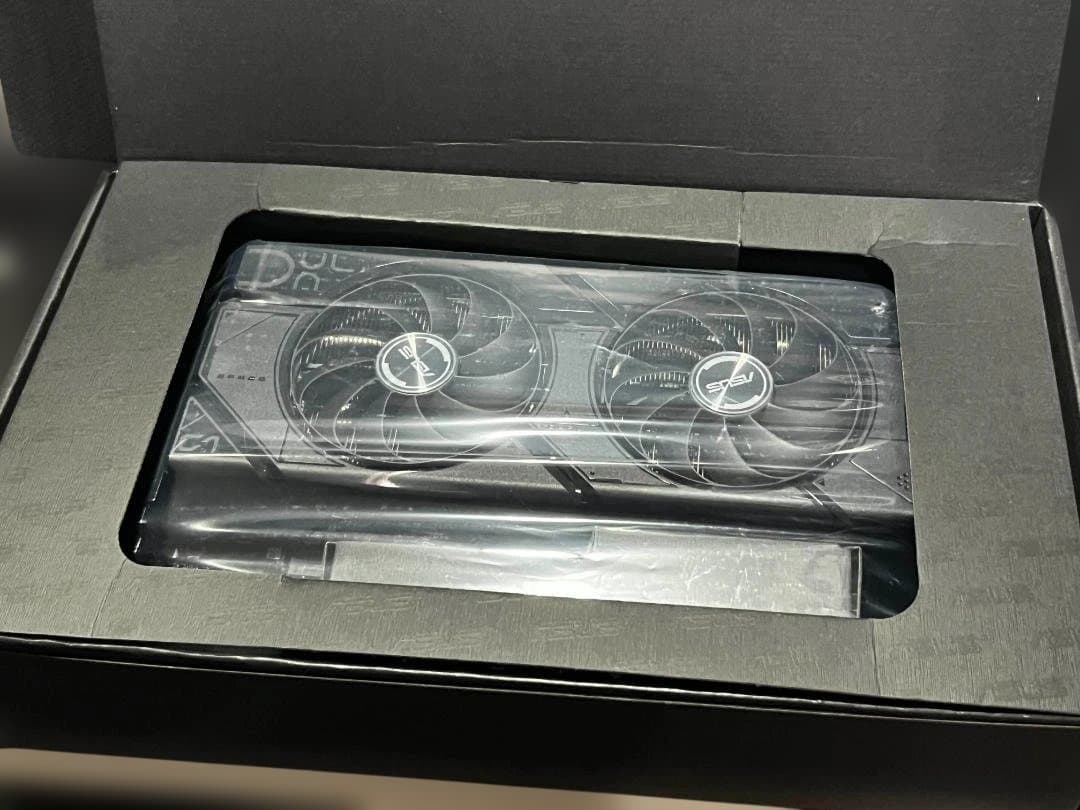 グラフィックボード・グラボ・ビデオカード ASUS Radeon RX 7800 XT 16GB OC