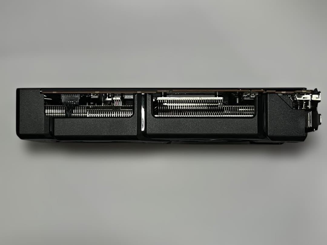 グラフィックボード・グラボ・ビデオカード ASUS Radeon RX 7800 XT 16GB OC