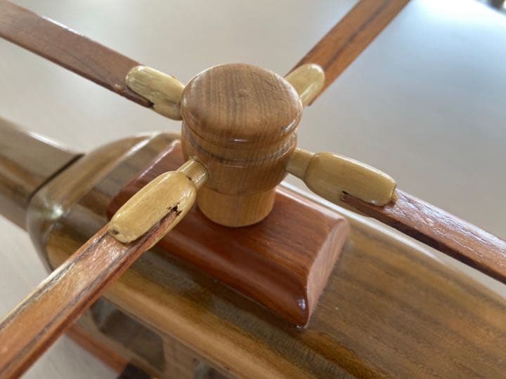 レトロな 木製オブジェ  ヘリコプター