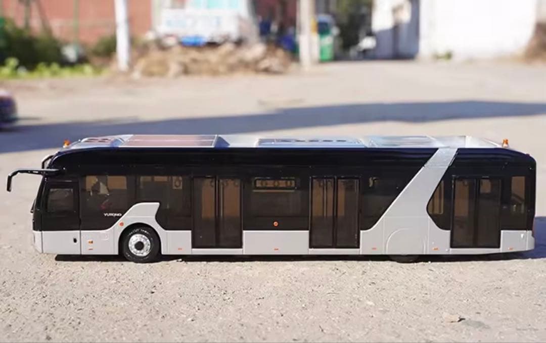 YUTONG バスモデル 1/43 スケールモデル