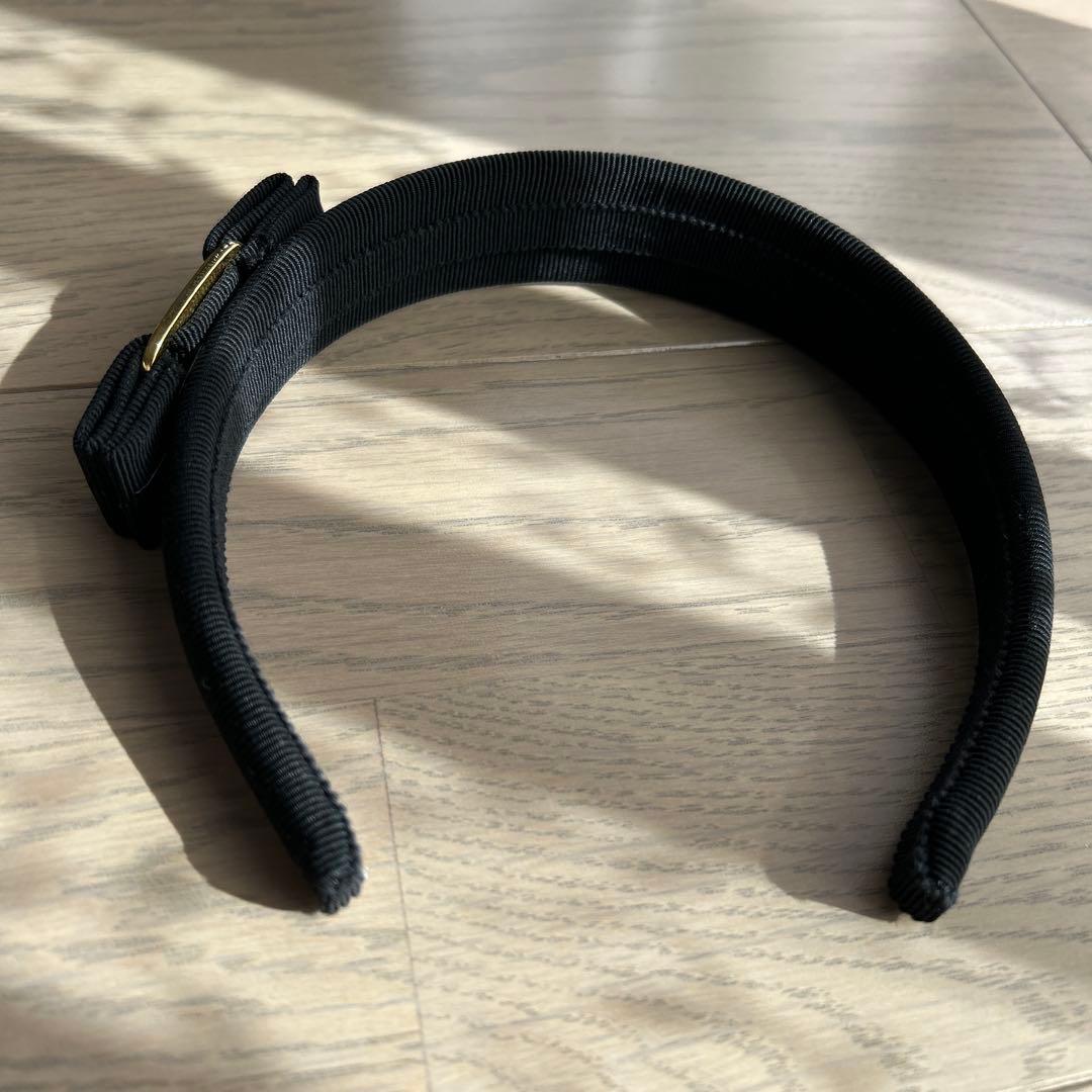 【未使用】フェラガモ　カチューシャ　黒