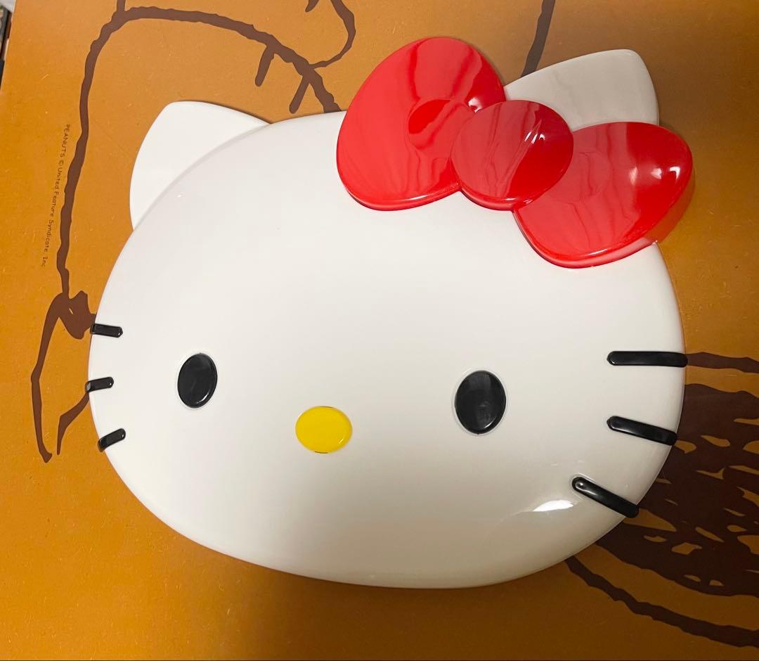 ハローキティ　プティケース　自在キャスター付き