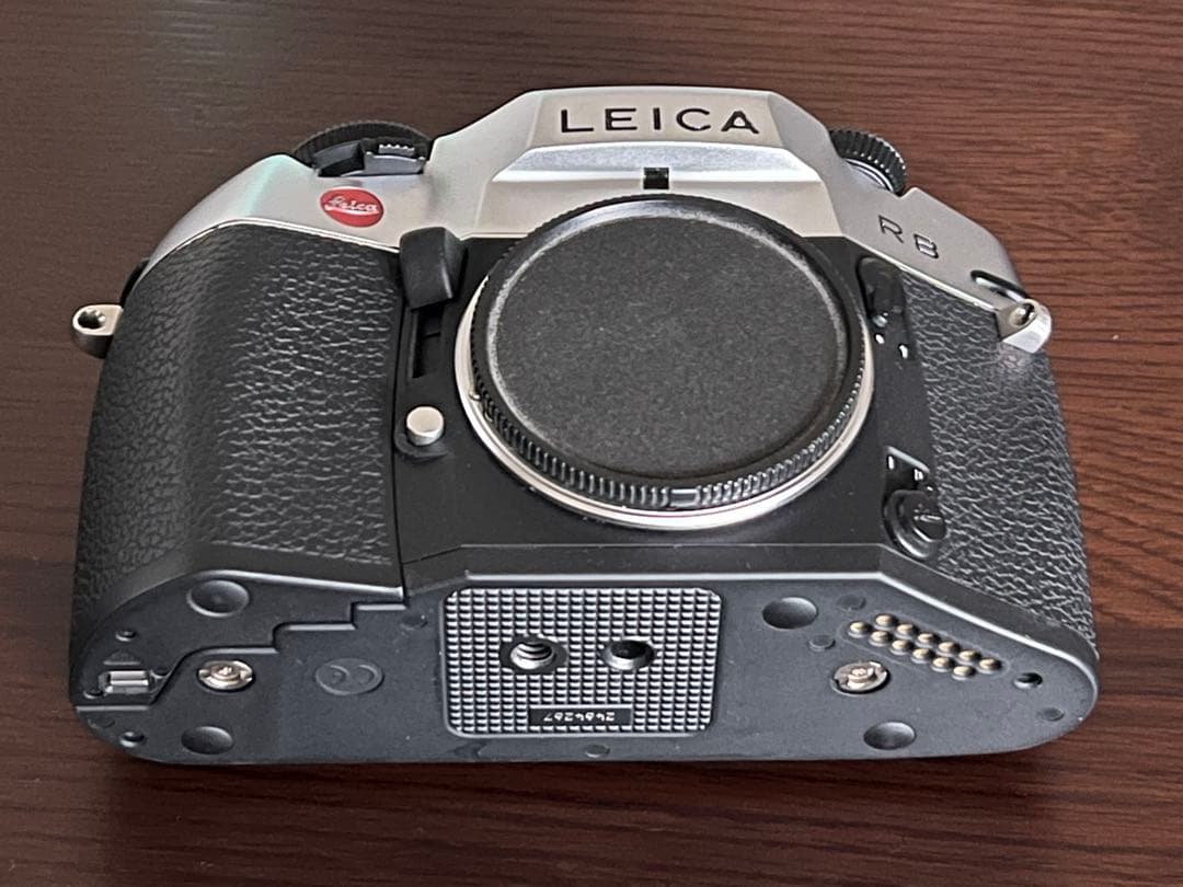 美品　ライカR8シルバー　プラスチックケース付