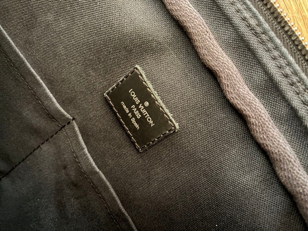 【美品】ルイ・ヴィトン ポルト ドキュマン・ヴォワヤージュPM