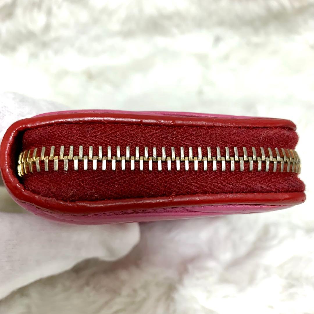 可愛い赤ロゴ　MIUMIU　ミュウミュウ　ケース　バイカラー