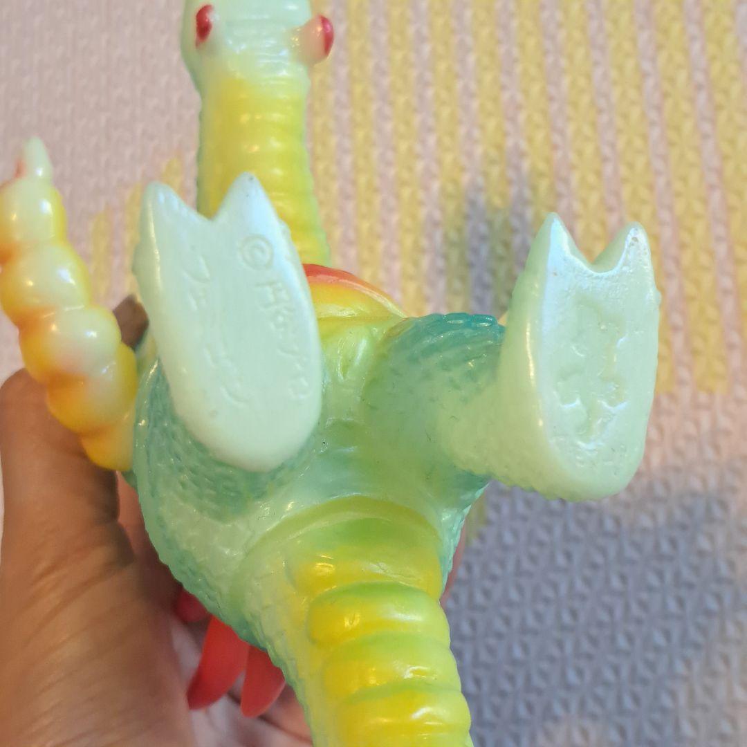 ウルトラマンシリーズ 怪獣　フェミゴン　ソフビフィギュア　ビンテージ　蓄光成型