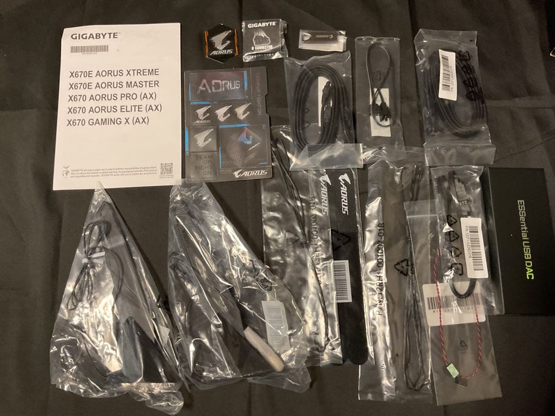 GIGABYTE X670E AORUS XTREME 完動品