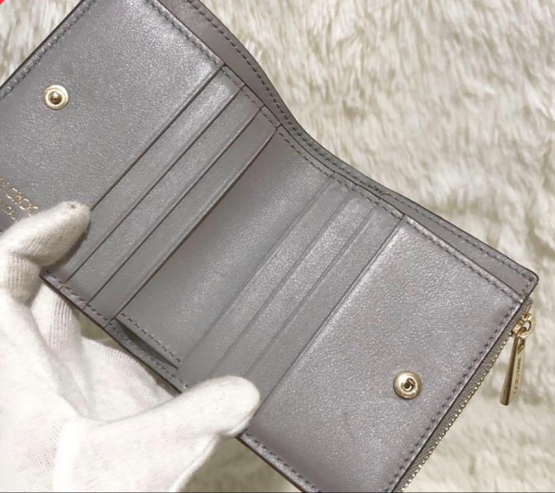 なこな　未使用✨ジミーチュウ 二つ折り財布 レザー　スタッズ　スター