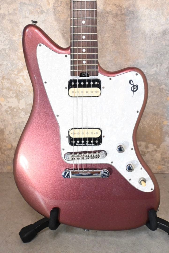 Seed Rutile 真鍋吉明 model the pillows Sago